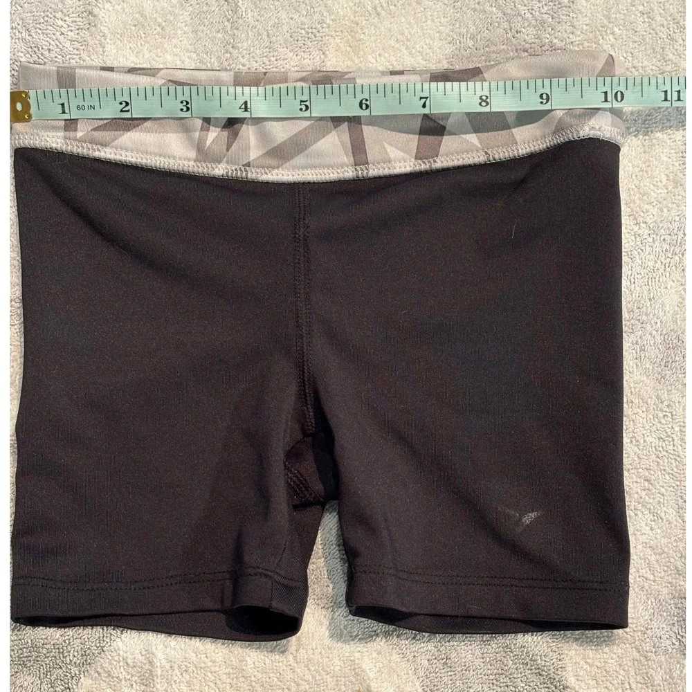 Old Navy Active Girls Black Compression Athletic Shorts Size XS 5 Geometric Band